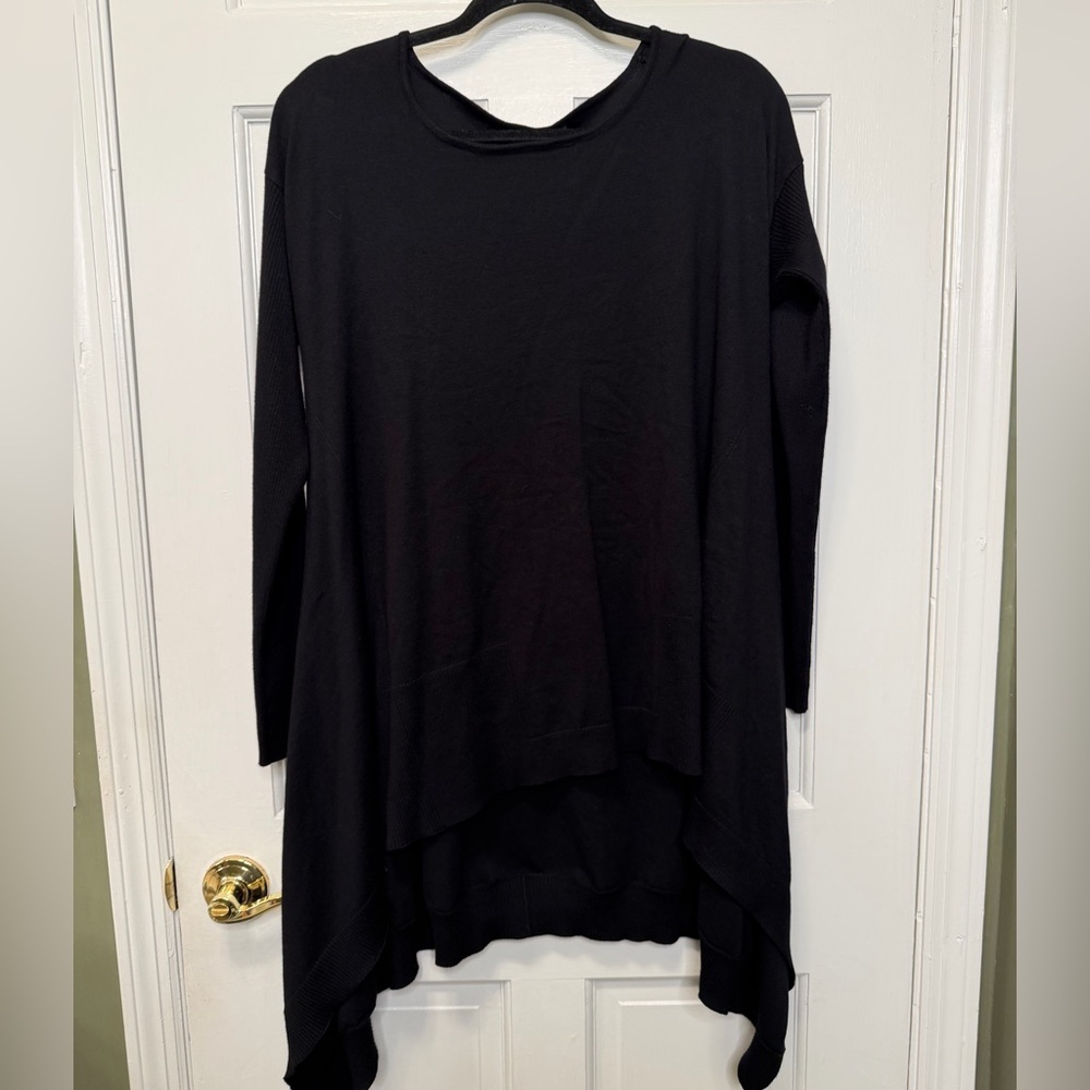 Devotion by Cyrus Black Long Sleeve Tunic Top NWT Size Large‎